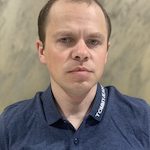 Pildil Steven Viilo, Klaasiprofid partner